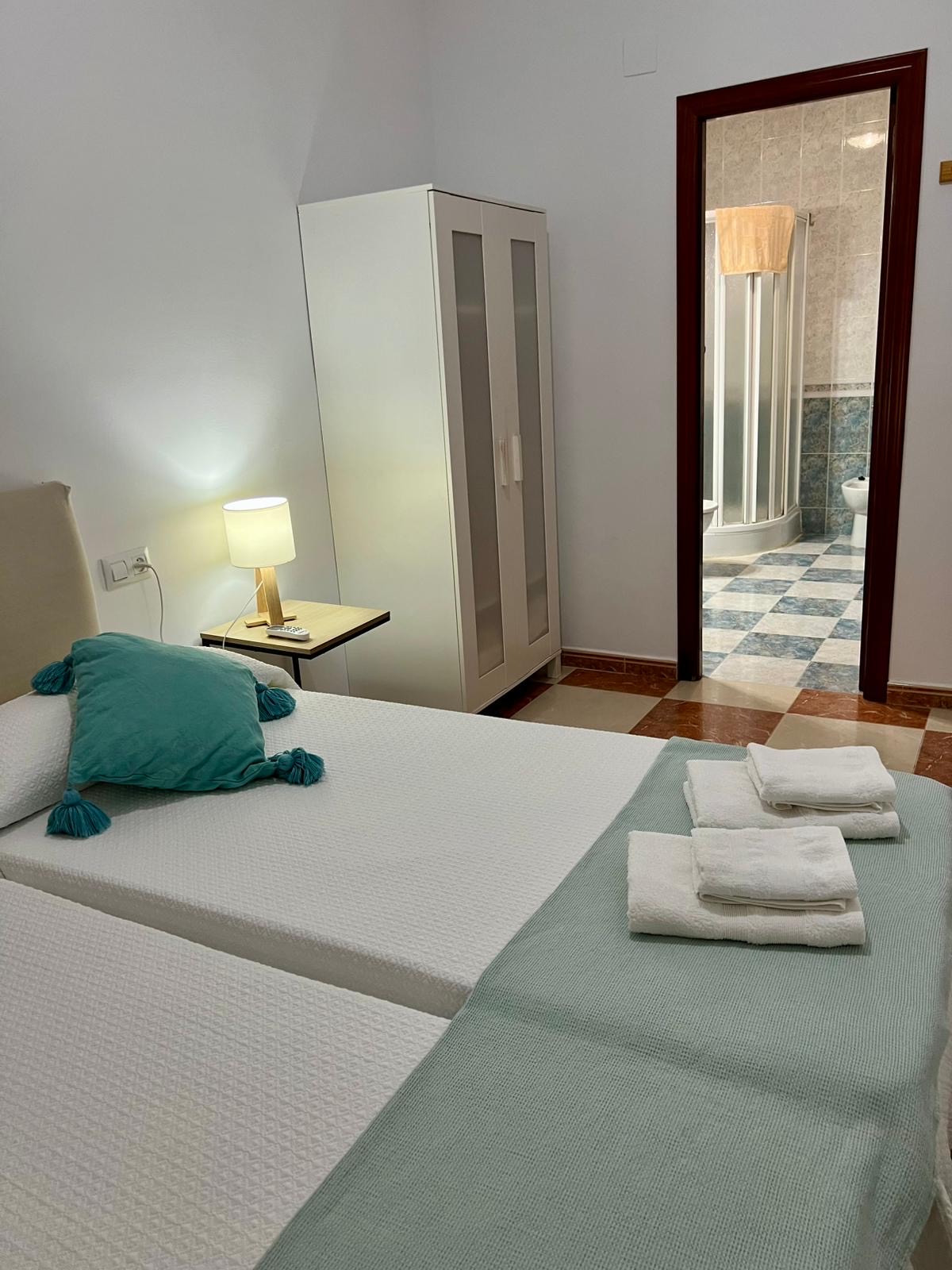 0c7ba87f-6964-47a2-bfd4-17966a2af75a