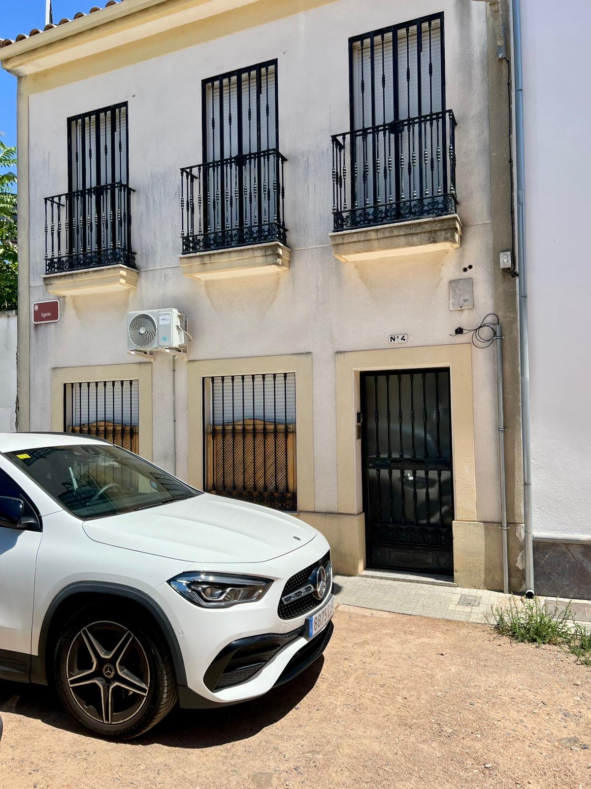 c81f1b4b-5f1e-46dc-8552-5b3aad392d09